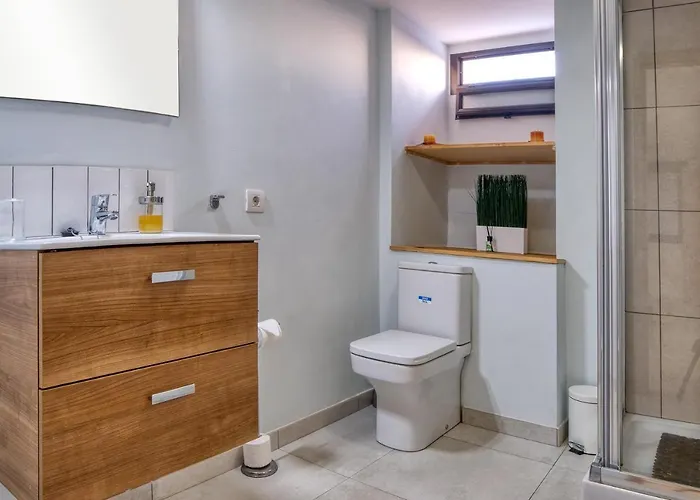 Etna-near Playa Flamingo 아파트 *